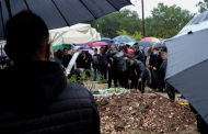 «Ράγισαν καρδιές» στην κηδεία του Νίκου Τσουμάνη